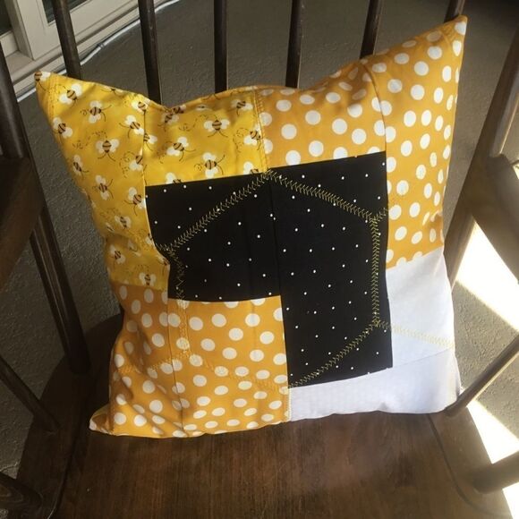 CLOSEOUT SALE $10 NWT Hand Crafted Quilted Pillow in Yellow, White  Black - Picture 1 of 7
